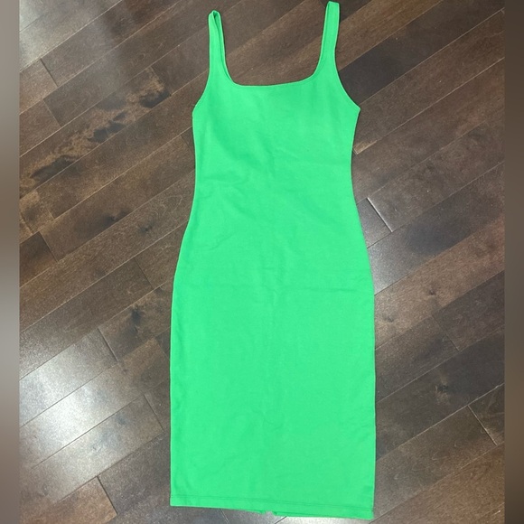 NWOT neon green midi dress - Picture 4 of 5
